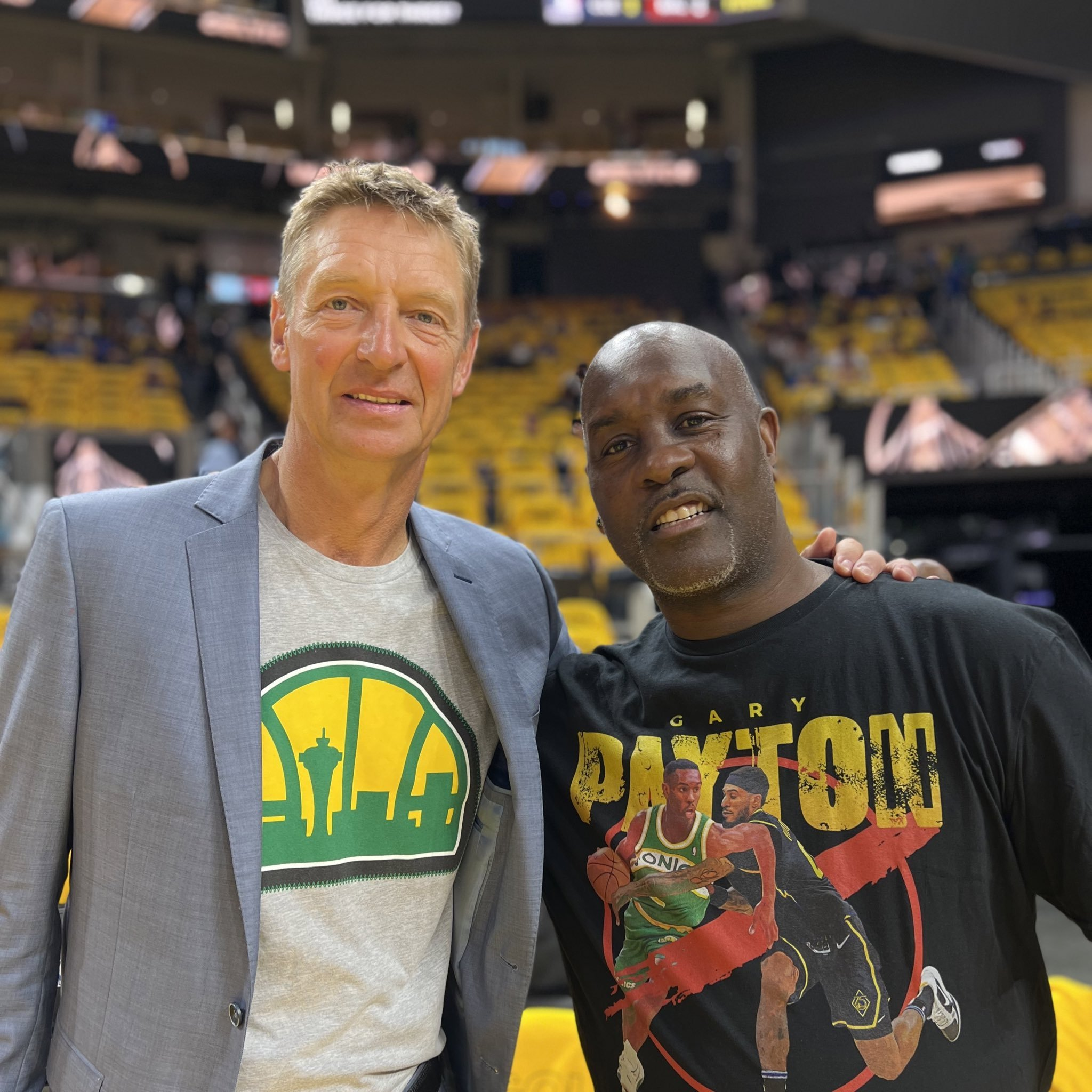 会伴随一次 会伴随一次