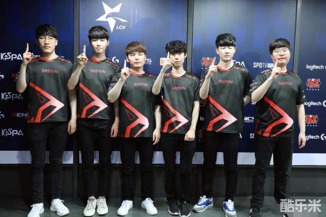 体现出中锋 体现出中锋